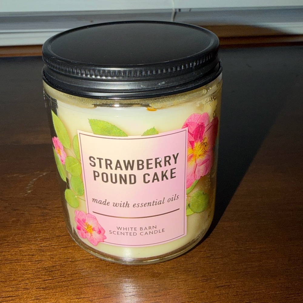 Bath & Body Works single wick jar candle